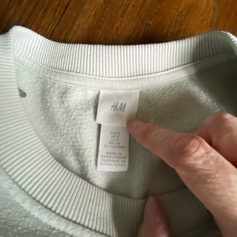 H&M Sage Green Malibu Graphic Sweatshirt Small - Picture 3 of 12